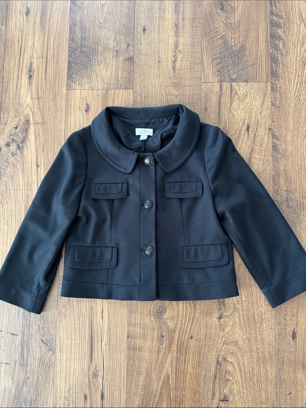 Ann Taylor Loft black cropped women’s blazer, size 8